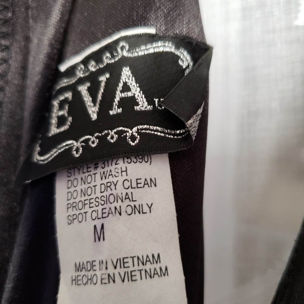 Dress - Picture 4 of 4